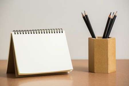 Empty Desk  Calendar on tableの写真素材