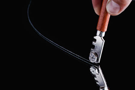 Glass cutting mirror glass