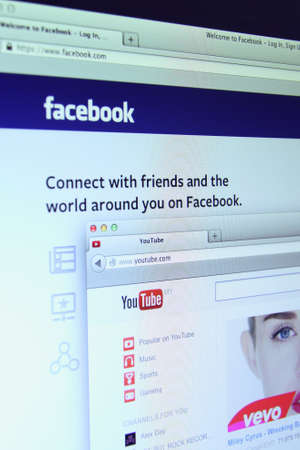 Johor, Malaysia - Sep 13, 2013: Photo of Facebook, Twitter and Youtube homepage on a monitor screen. There are famous social networking sites on the web, Sep 13, 2013 in Johor, Malaysia.のeditorial素材