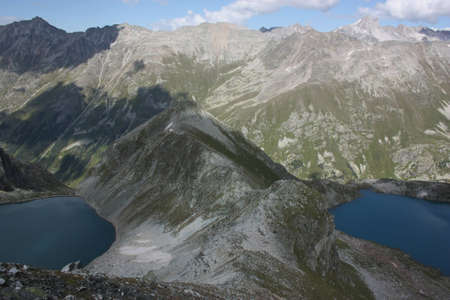 Pure mountain lake, Inspiring wilderness of Alpineの素材 [FY31030832986]