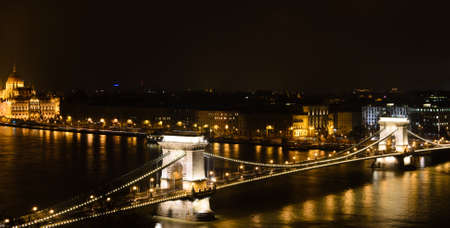 Chain Bridge at nightの写真素材