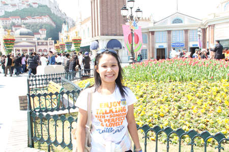 EVERLAND, YONGIN, KOREA - APRIL 06 : The unidentified tourists are travelling and enjoy shopping on april 06, 2011 at Everland, Yongin, Korea.のeditorial素材