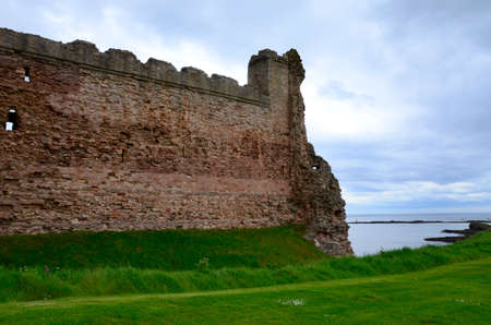 The ruins of Tantallon Castle, Scotland.のeditorial素材