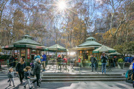NEW YORK - NOV. 25, 2017: People enjoying the holiday market fair at Hyde Park on Black Friday weekendのeditorial素材