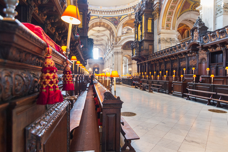 LONDON: August 24, 2019: Inside the beautiful, famous Angelical St. Paul's Cathedral, seat of the Bishop of Londonのeditorial素材
