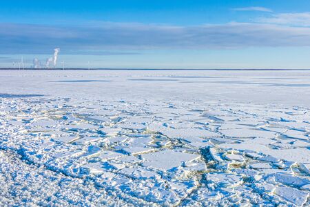 Entless views of ice and snow in the Lapland country in northen arctic Finland, Scandinaviaの写真素材