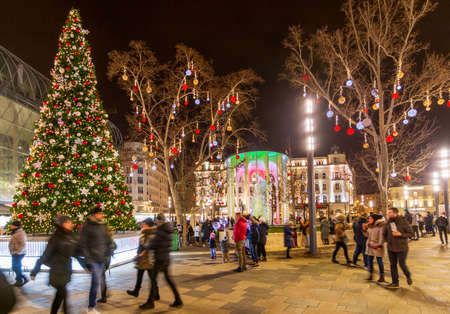 BUDAPEST - DEC. 30, 2019: People and families enjoying the colorful and famous Budapest Christmas Maekets on the eve of the new year and new decateのeditorial素材