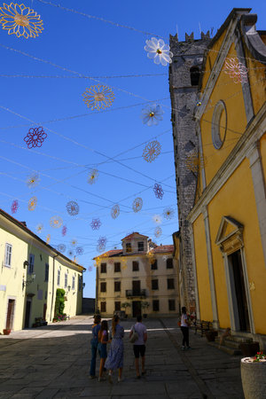 Tourists visit old town of Lisbon, Portugalの写真素材