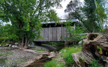 Wooden covered bridge in the State of Vermontの写真素材