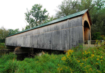 Wooden covered bridge in the State of Vermontの写真素材