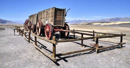 Old Borax wagon in Death Valley Californiaの写真素材