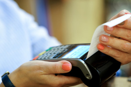 Executing a Payment Transaction Leveraging the Functionality of a Card Reader Deviceの写真素材