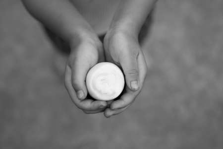 Children eat boiled eggsの写真素材