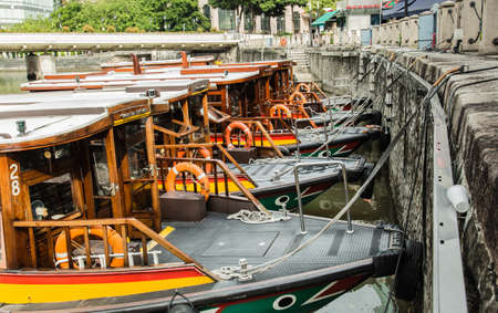 SINGAPORE-MAY 6 2017: Clarke quay boats pierのeditorial素材