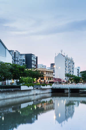 SINGAPORE-JUN 1 2017: Geylang river building and landscapeのeditorial素材