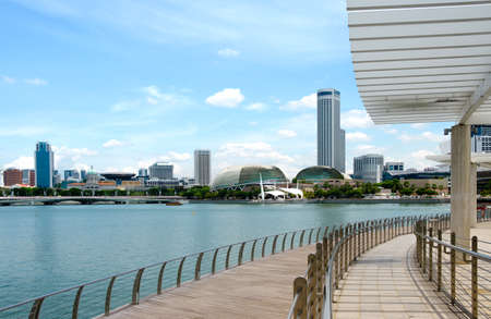 Singapore - 13 APR 2019: Singapore marina bay area waterfront landscape walkwayのeditorial素材