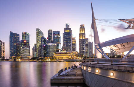 Singapore-26 FEB 2020: Singapore CBD buildings cluster in night viewのeditorial素材