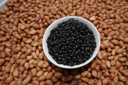 raw peanutの写真素材