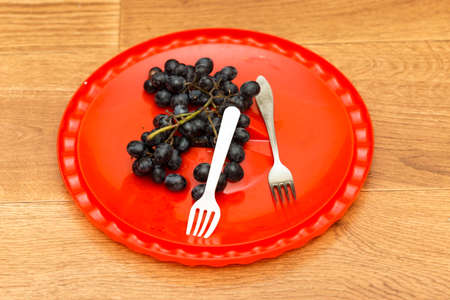 grapes in a bowl close-upの写真素材