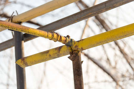 Central yellow gas pipe