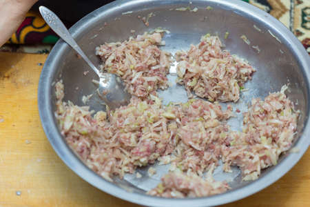 onion with minced beef for samsa or mana