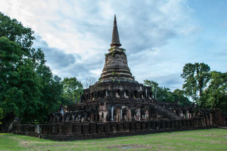 Chang Lom Ancient Temple was built in Sukhothai period, circa 14th century A D .の写真素材
