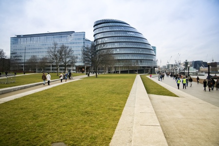 LONDON - JAN 17: The London City Hall Building on January 17, 2009 in London. City Hall is home to the Mayor of London and the London Assembly. のeditorial素材