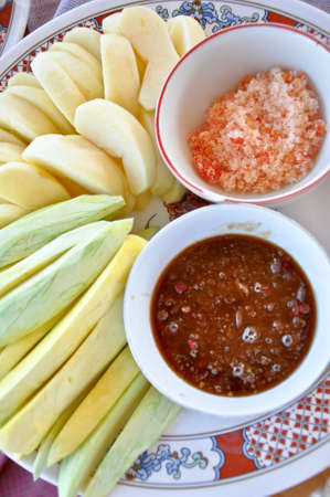 dip fruit mango and apple