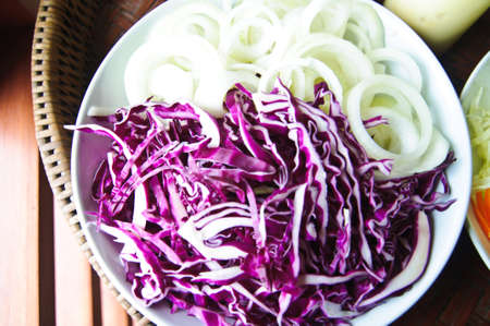 slice of onion and red cabbageの写真素材