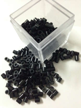 Black Plastic pieces- plastic bitの素材