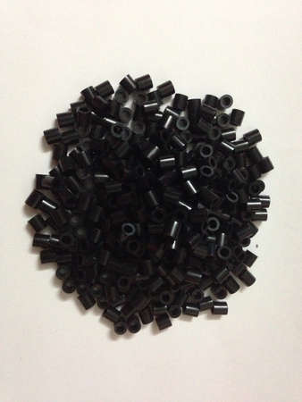 Black Plastic pieces- plastic bitの素材