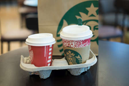 Bangkok, Thailand - December 31, 2016 : A Starbucks hot coffee on the table in Starbucks shopのeditorial素材