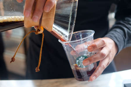 BANGKOK, THAILAND - JULY 7, 2018: Barista brewing syphon drip coffee in Starbuck reserve coffee shopのeditorial素材