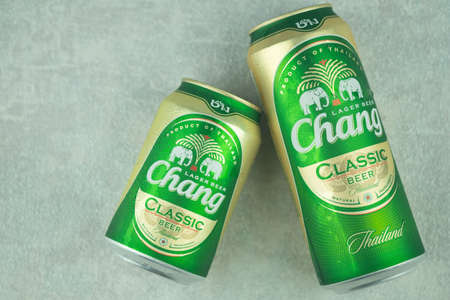 Bangkok, Thailand - November 22, 2020 : Cans of Chang beer, a pale lager brewed by ThaiBev. Package of two sizeのeditorial素材