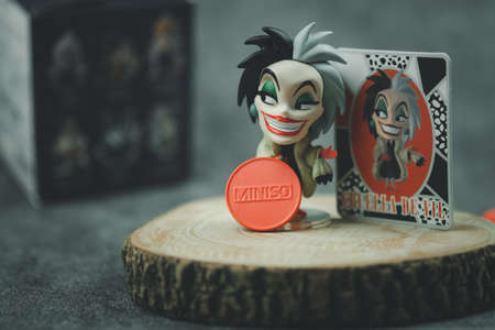 Bangkok, Thailand - September 14, 2021 : Villain series blind box X MINISO (Cruella de Vil) sell in Thailandのeditorial素材