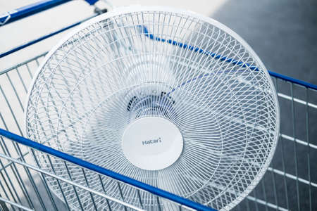 Samut Prakan, Thailand - June 11, 2022 : Hatari electric Table fan 16 inches white color use at new homeのeditorial素材