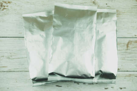 Foil plastic paper bag for shipping delivery sale
