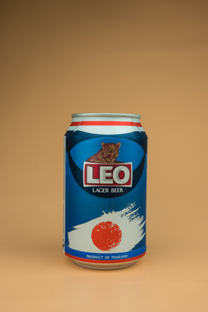 Samut Prakan, Thailand - November 28, 2022 : Launches a special edition beer can of FIFA limited edition, FIFA World Cup 2022, Leo beer created by Boon rawd brewery in Thailand. Japand flag patternのeditorial素材