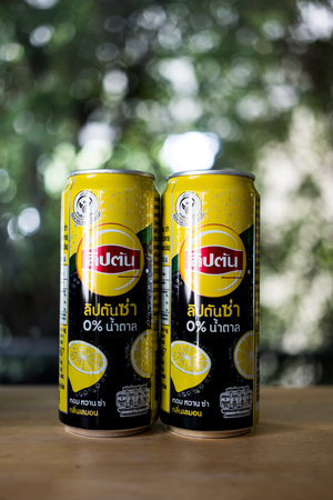 Bangkok, Thailand - December 27, 2023 : Cans of Lipton ice tea sparkling lemon flavour with no sugar, flavour is ragrant, sweet and zestyのeditorial素材