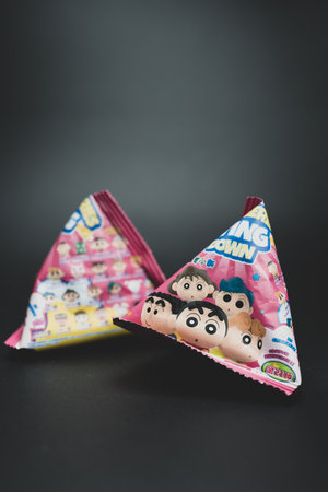 Bangkok, Thailand - June 6, 2024 : Crayon Shinchan Mini Series Lying Down figures from 52TOYS. Random Mini Series-Lying Down Series Blind Box Figure Toyのeditorial素材