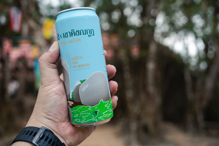 Chanthaburi Thailand - July 25, 2024 : Water aluminum cans sell at Khao Khitchakut, Chanthaburi Thailandのeditorial素材