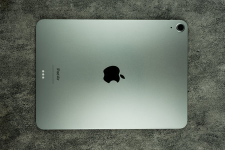 Bangkok, Thailand - September 8, 2024 : New 2024 iPad Air. The 2024 iPad Air models feature enhanced performance with the M2 chip, larger storage optionsのeditorial素材