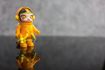 Bangkok, Thailand - September 21, 2024 : Pop mart of a MEGA SPACE MOLLY Series 3. Collection Mega Space Molly, All members 9 design, This member of Garfieldのeditorial素材