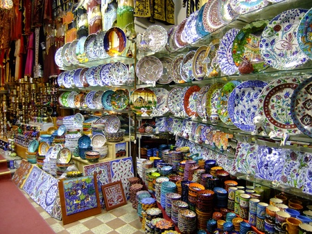 Stalls with colorful pottery, Grand Bazaar, Istanbul, Turkeyのeditorial素材