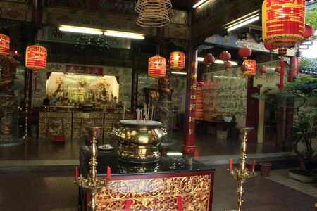 Interior of Chinese buddhist temple, Bandar Seri Begawan, Brunei, Southeast Asiaのeditorial素材