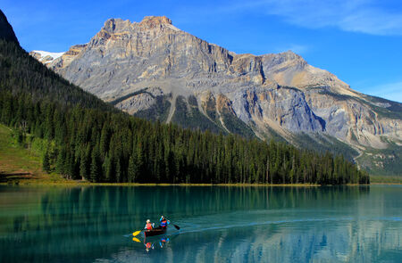 Mountains reflected in Emerald Lake, Yoho National Park, British Columbia, Canadaのeditorial素材