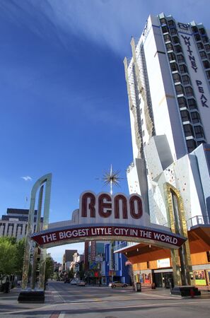 Famous \\\\\\\\\\\\\\\\\\\\\\\\\\\\\\\\\\\\\\\\\\\\\\\\\\\\\\\\\\\\\\\"The Biggest Little City in the World\\\\\\\\\\\\\\\\\\\\\\\\\\\\\\\\\\\\\\\\\\\\\\\\\\\\\\\\\\\\\\\" sign  over Virginia street in Reno, Nevada, USAのeditorial素材