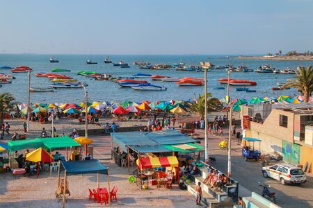View of Paracas on the coast of Peru. Paracas is a small port town catering to tourists visiting Paracas Reserve and Ballestas islands.のeditorial素材