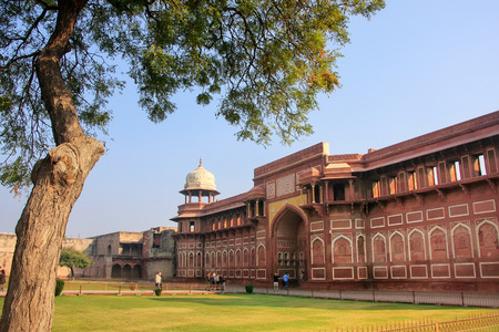 Jahangiri Mahal in Agra Fort, Uttar Pradesh, India. The fort was built primarily as a military structure, but was later upgraded to a palace.のeditorial素材