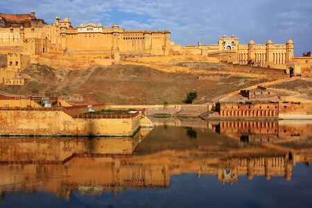 Amber Fort reflected in Maota Lake near Jaipur, Rajasthan, India. Amber Fort is the main tourist attraction in the Jaipur area.のeditorial素材